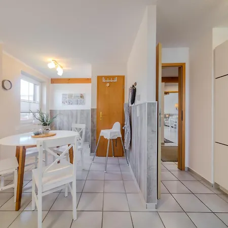 Wenkendeck - Grosszuegige Maisonette Fuer Ganze Familie Mit Kamin